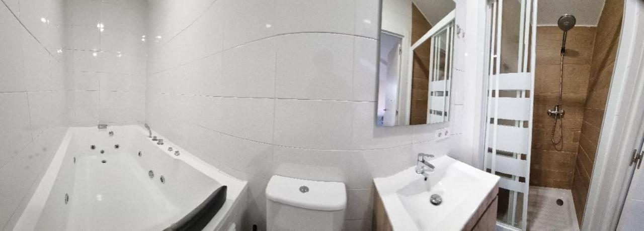 #2# Apartamento Jacuzzi Xl Sevilla Centro Luaran gambar